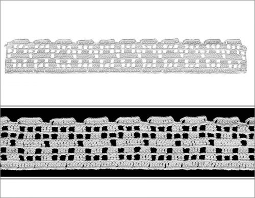 The model is crocheted as seven rows. In the model where mostly fillings are used, straight motifs side by side are created for the edge?