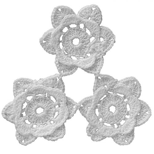 The group model consists of 3 single motif crochet. Single motif crocheted are desgined as a 3D flower models. A flower with 6 pointy leaves is crocheted.