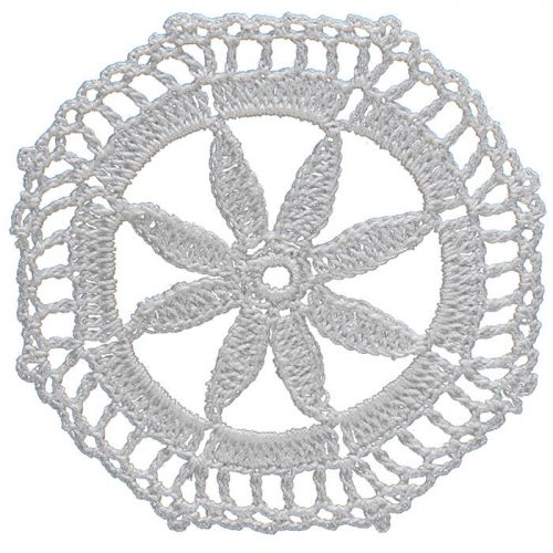 Geometric octagon shape is created for this model. In the middle, a star with eight leaves motif is crocheted.