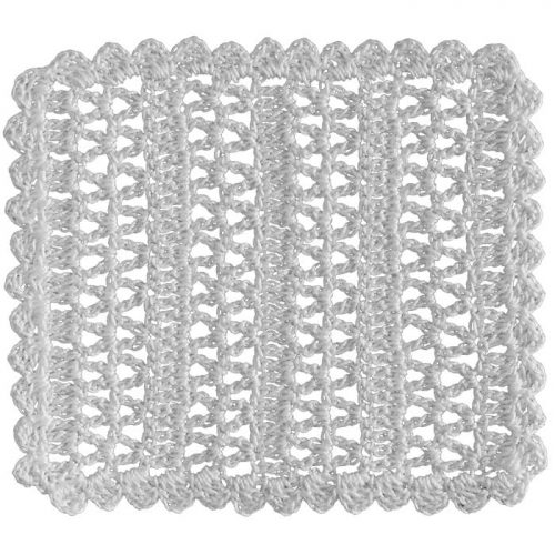 Crocheted as a rectangle, the model has 4 colums and 3 fillings between them.