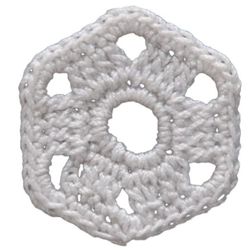 Designed as a very small hexagonal model, the center of the model is crocheted as a hoop shape.