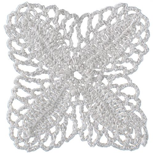 The model has four leaves. Bay leaf is created for the design. Inside the model, the form is crocheted dense and for the outside edge it is crocheted loosely.