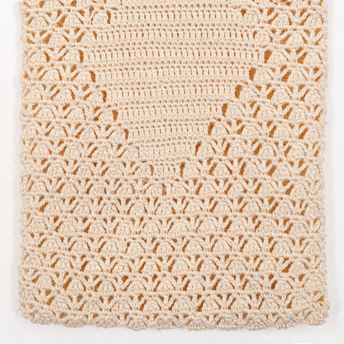 Crochet Eyeglass Pouch With Rhombus Motif Bottom Shot