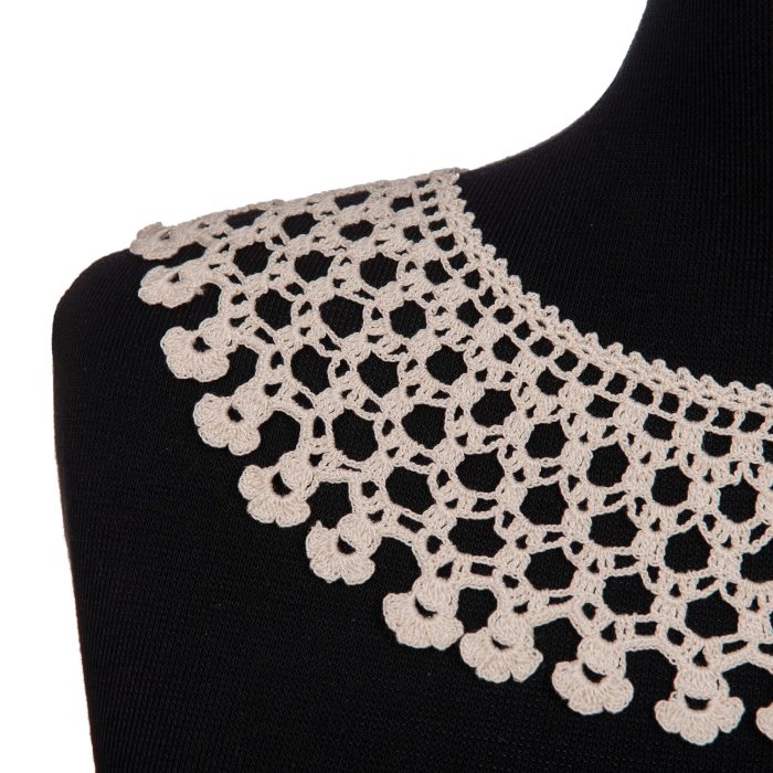 Handmade Customizable Lace Necklace Collar Shoulder Detail Shot