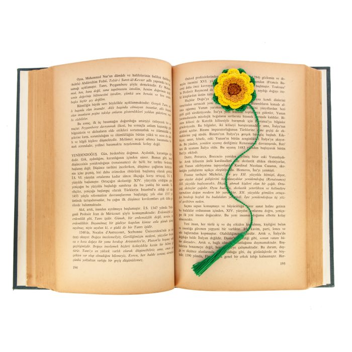 Customizable Sunflower Crochet Bookmark Book Shot