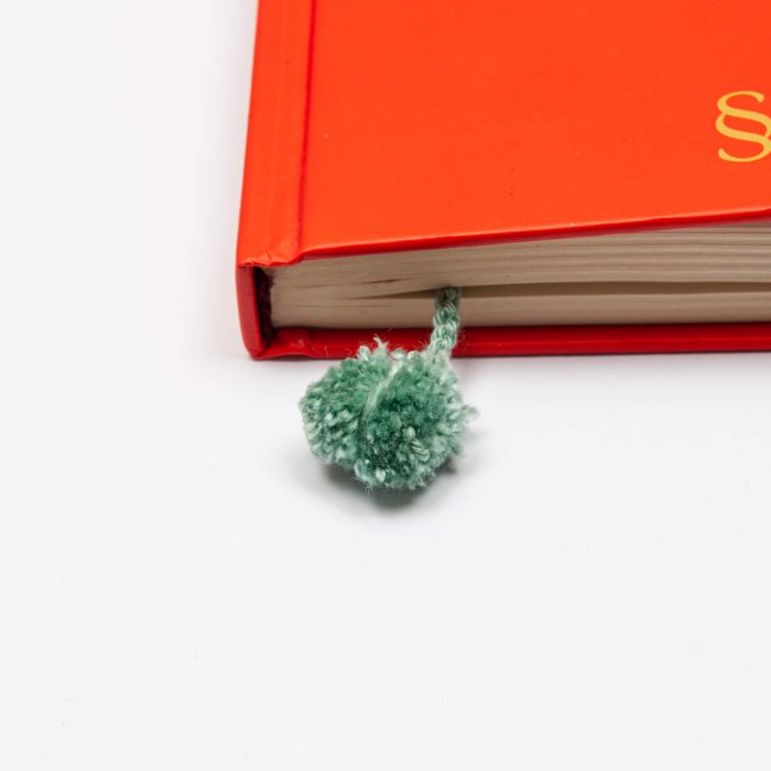 Rose-shaped Bookmark with Tassel for Elegant Reading Experience and Gift-Giving Tassel Shot